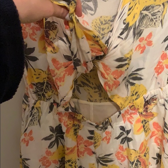 Free People Floral tie front dress- EUC - Picture 4 of 5